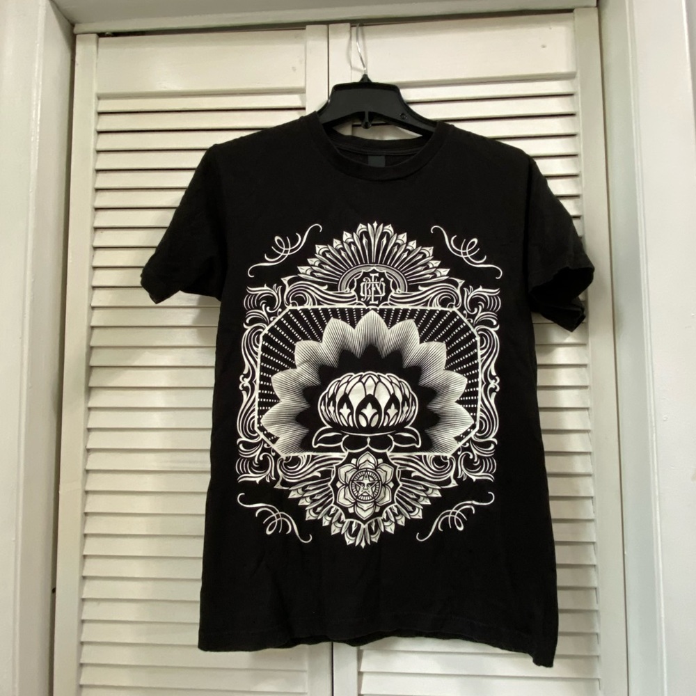 Obey glow in the dark tee